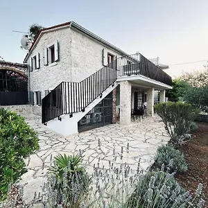 Koronsovac House With 4 Apartments Apartmán